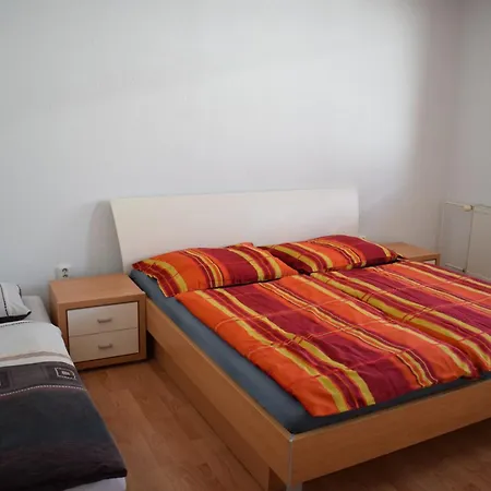 Domcek Pod Kalvariou * 鲁容贝罗克