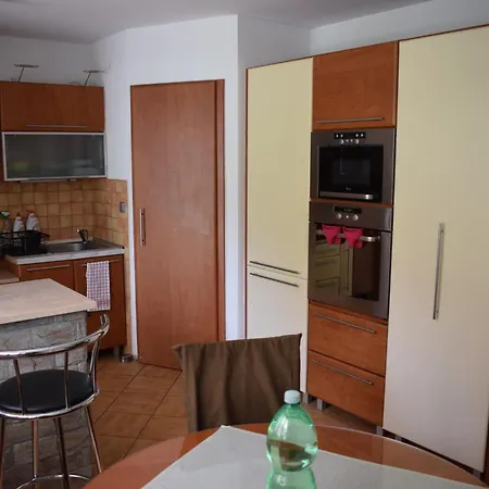 Domcek Pod Kalvariou بيت للعطل *